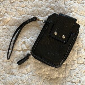 Patent faux leather rattlesnake skin textured wristlet wallet & phone holder